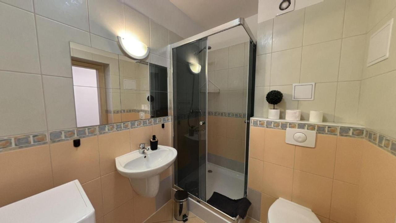 2 Room Apartment - V Blizkosti Nizkych Tatier 406, Apartmany Liptov Liptovsky Mikulas Ngoại thất bức ảnh